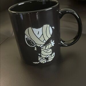 Black Mug with Snoopy Mummy Design- NWOT